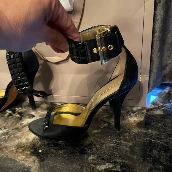 Black Silk and stone high heel shoes - Picture 4 of 7
